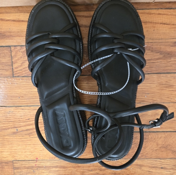 DKNY Sandals in Size 8.5 - Picture 2 of 6